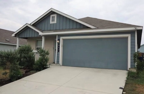 San Antonio House | Charming 3-bedroom house in delightful San Antonio with AC