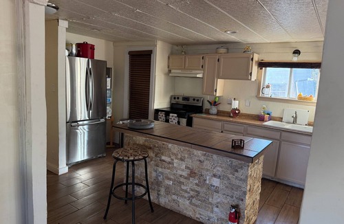 Sandia Knolls Other | Charming 3-bedroom farmhouse with AC, WiFi in brilliant Sandia Park