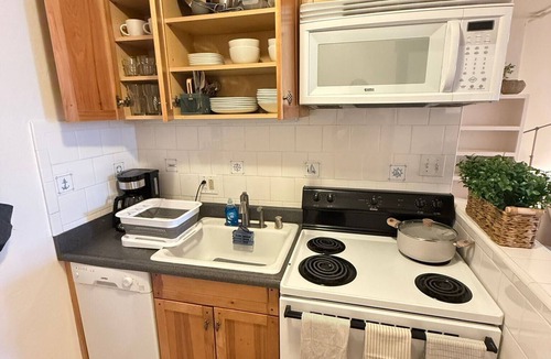 Marin City House | Charming 3-bedroom with AC & W/D in Sausalito