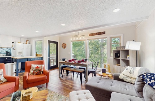 Sugar Mountain Condo | Charming 3 BR condo with Stunning Views and steps away from Sugar Ski Slopes