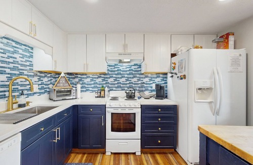 Sugar Mountain Condo | Charming 3 BR condo with Stunning Views and steps away from Sugar Ski Slopes