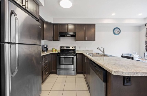 Oshawa House | Charming 3-Br Home in Oshawa N.