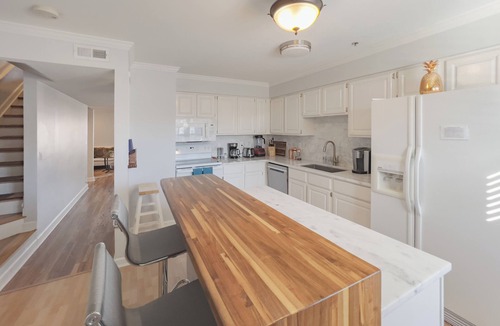 Rolling Mill Hill House | Charming 3-BR townhome, walk to Broadway, hi-speed WiFi in Nashville