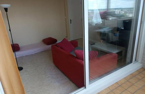 Saint-Pierre-des-Corps Apartment | Charming 3-Bedroom Apartment in Saint-Pierre-des-Corps