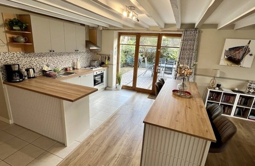 Lehon House | Charming 3★ Riverside Gîte in Léhon, Dinan | Pet-Friendly & Family-Friendly