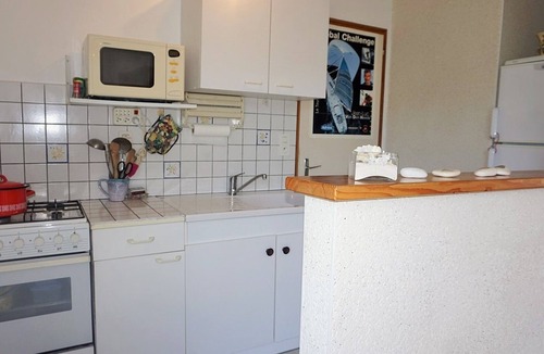 L'Epine House | Charming 3-Room House, 5 Sleeps, 400m from Bosse Beach, South-Facing Terrace, Large Garden