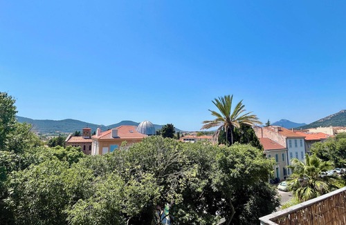 Hyeres City Centre Apartment | Charming 3 rooms of 50 m2 located in Hyères