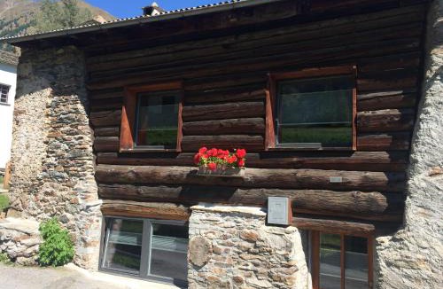 Poschiavo House | Charming 3½ room cottage in Valposchiavo