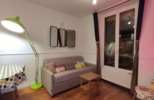 Combat Apartment | Charming 36 m2 2-room apartment near Buttes Chaumont park