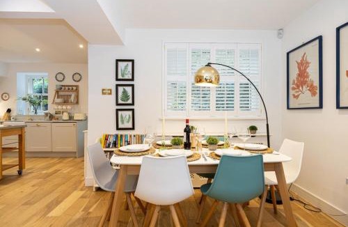 Bollington House | Charming 3B Cottage in Bollington