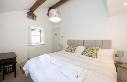 Bollington House | Charming 3B Cottage in Bollington