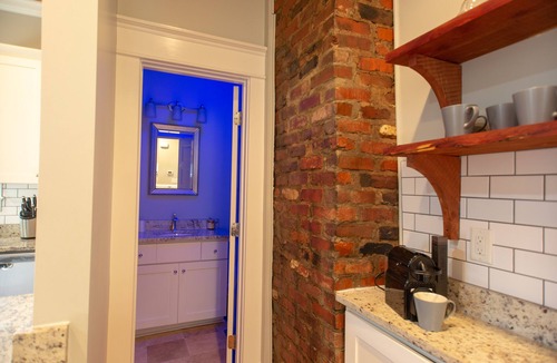 Durham House | Charming 3bd/2ba, Bungalow near Duke and Downtown.