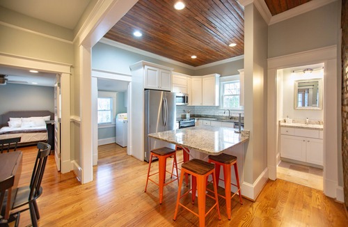 Durham House | Charming 3bd/2ba, Bungalow near Duke and Downtown.