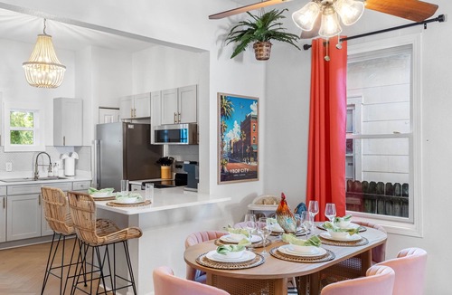 Historic Ybor House | Charming 3BD - Cozy Vibes, BBQ & Patio