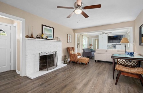 Fulton Apartment | Charming 3bd Rockport Bungalow