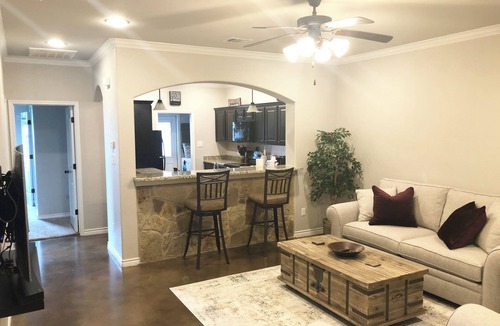 Edelweiss House | Charming 3Bed/3Bath Aggieland townhome located 4 miles from Texas A&M University