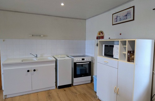 Ferrussac Cottage | Charming 3BR Apartment in Quiet Village with Private Courtyard