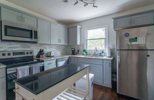Southeast Raleigh House | Charming 3BR Home w/Fenced Yard Near DT Raleigh