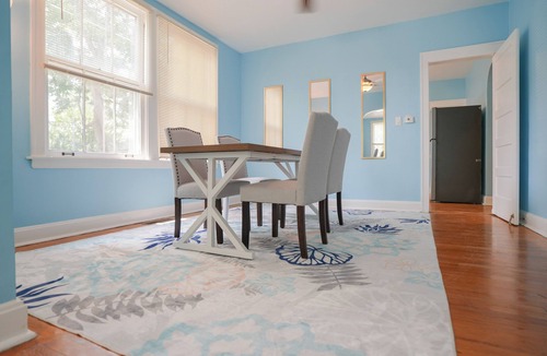Skokie House | Charming 3BR Home With 2 Parking Spot, Near Transit & Shopping,