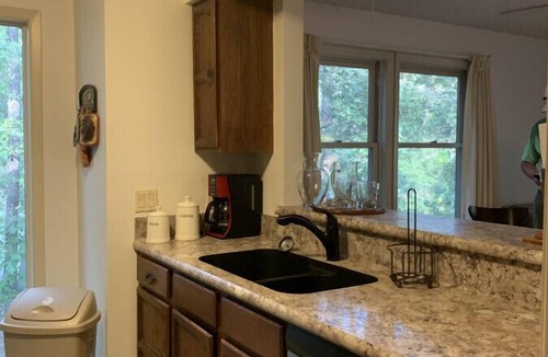 Hot Springs Village Villa | Charming 3BR Hot Springs Retreat - Serene Views & Modern Comforts