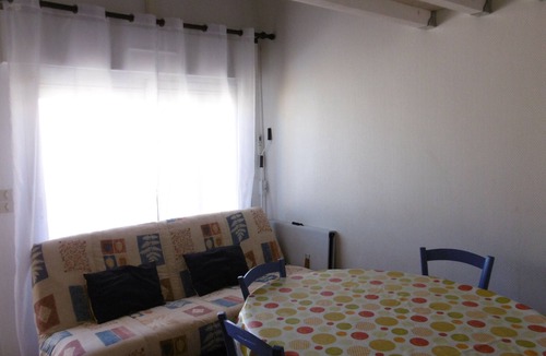 Port-la-Nouvelle Villa | Charming 3BR Mezzanine Villa with Patio & Parking, 150m from Beach - Sleeps 6
