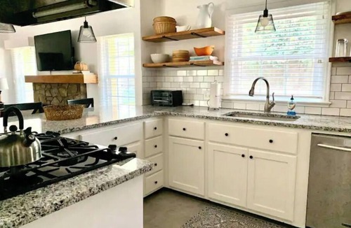 Hillcrest House | Charming 3BR Mid-Century Home in Historic Hillcrest