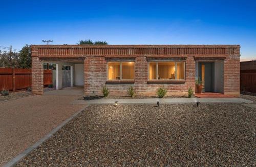 Mitman House | Charming 3BR Midtown Home w Pool