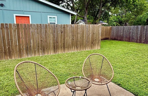 Georgian Acres House | Charming 3BR Ranch, Pet Friendly, 7mi to Downtown!
