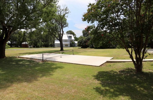 Belton House | Charming 3BR Retreat Near Lake Belton w/Wi-Fi & Sports Court