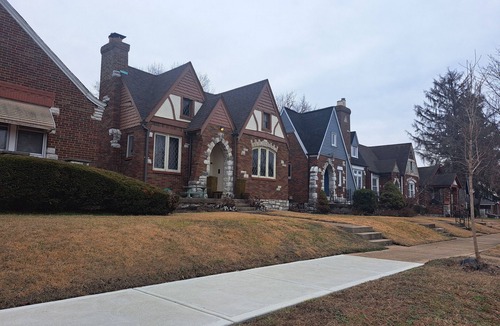 St. Louis House | Charming 3BR STL Home Sleeps 6 Free Parking