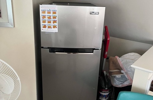 Norwood Apartment | Charming 3rd floor private loft space