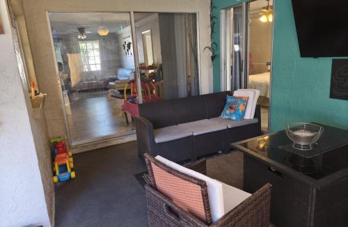 Beacon Woods East House | Charming 4 bed 3 bath single family home in Hudson