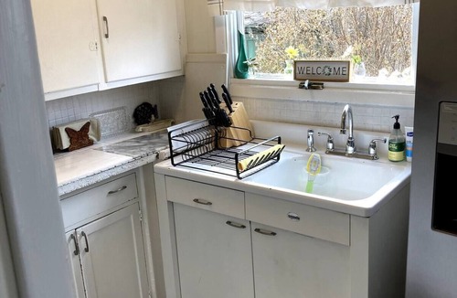 Downtown Niagara Falls House | Charming 4-bedroom Victorian house. Great location~Enchanting Niagara Falls USA