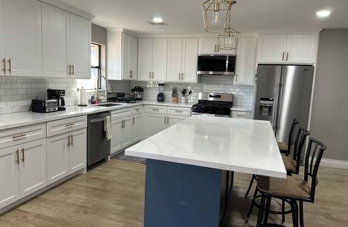 Westbury House | Charming 4-bedroom 2.5 Bath one level house with garage 7 miles from NRG stadium