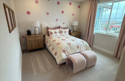 Peters Bed & Breakfast | Charming 4-bedroom bed & breakfast near Great Wolf Lodge