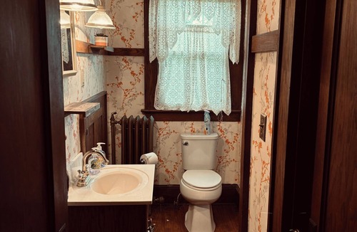 Canton House | Charming 4-bedroom bungalow in Canton!