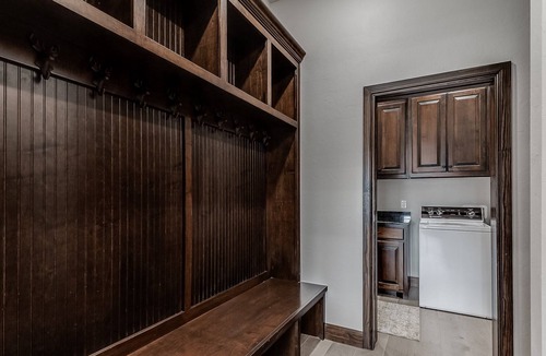 Tribbey Cabin | Charming 4-bedroom cabin with 160 acres