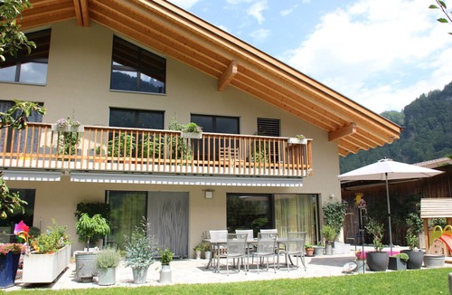 Meiringen House | Charming 4-bedroom country house in fantastic Meiringen with pool, hot tub, WiFi