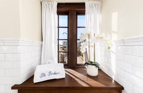 Watch Hill Cottage | Charming 4-bedroom cottage Steps From East Beach