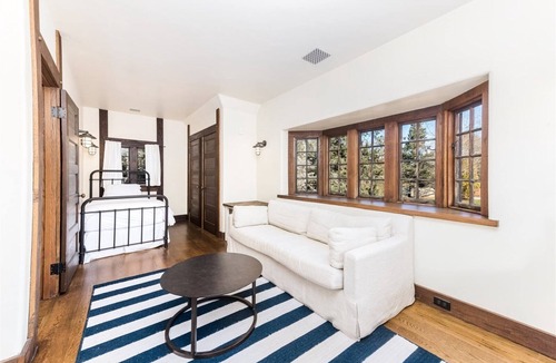 Watch Hill Cottage | Charming 4-bedroom cottage Steps From East Beach