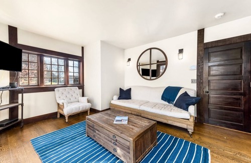 Watch Hill Cottage | Charming 4-bedroom cottage Steps From East Beach