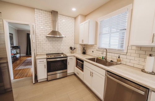 Burlington House | Charming 4 bedroom home near Downtown.