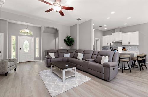 McQueeney House | Charming 4 Bedroom House near Lake McQueeney