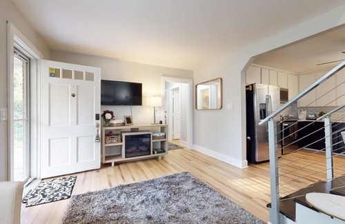 Merry Oaks House | Charming 4-bedroom home with garage and Wi-Fi in Nashville