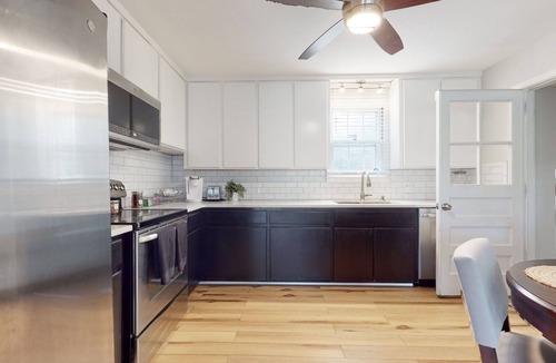 Merry Oaks House | Charming 4-bedroom home with garage and Wi-Fi in Nashville