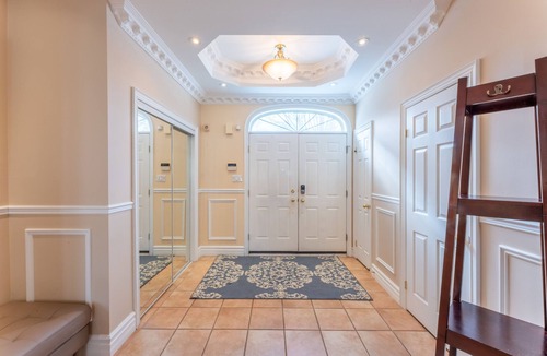 East York House | Charming 4-bedroom house in lovely Toronto with AC, WiFi