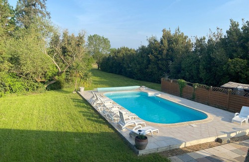 Lairoux House | Charming 4-bedroom house in Lairoux with WiFi and Pool