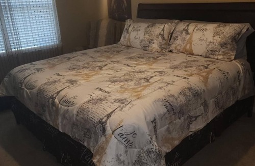 Baytown House | Charming 4-bedroom house with AC, WiFi in awesome Baytown.