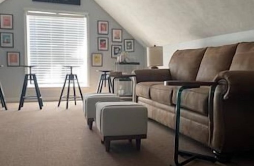 Decatur House | Charming 4-bedroom house with WiFi and AC in Decatur