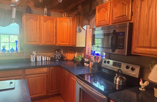 Hammond House | Charming 4-bedroom house is located in a quiet, small town of Rossie.